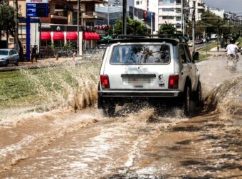 Κακοκαιρία «χτύπησε» την Αττική: Τι είναι τα νέφη Cumulonimbus που θα έρθουν τις επόμενες ώρες