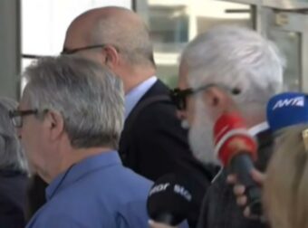 Δίκη Φιλιππίδη: Στο δικαστήριο και η Δροσάκη – «Ο Πέτρος έχει προβλήματα που επιδεινώνονται»