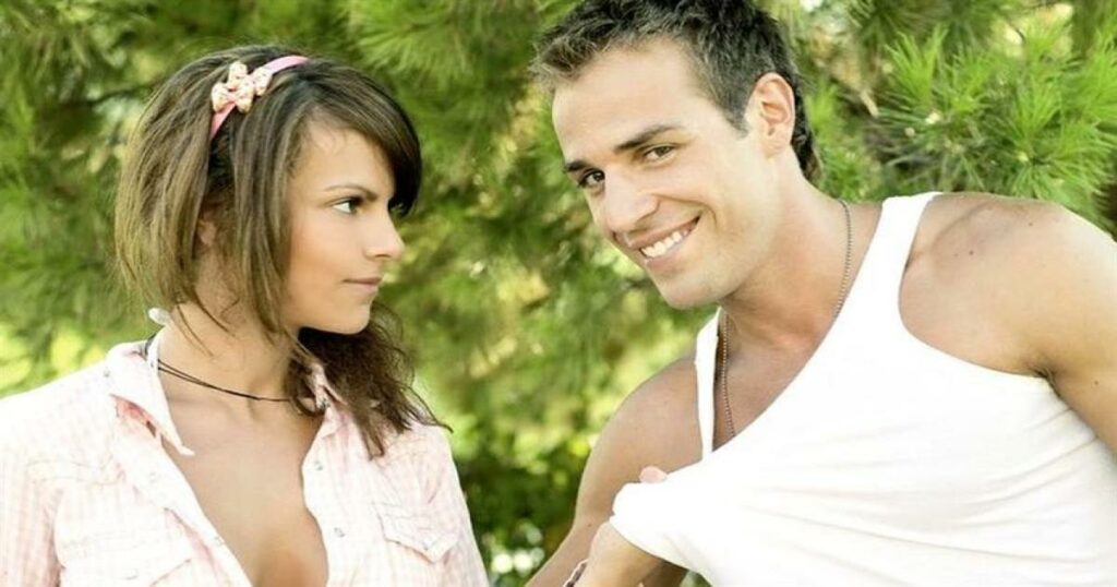 Είναι 35 ετών, καμία σχέση με το «κοριτσάκι της διπλανής πόρτας»: Έτσι είναι σήμερα η «Λίζα» από τους «Λατρεμένους μου Γείτονες»
