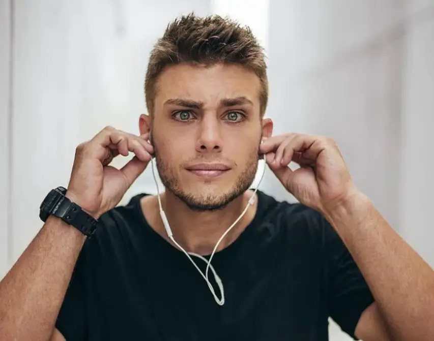 Συνελήφθη ο influencer Αλέξανδρος Κοψιάλης – Τον έπιασαν να οδηγεί χωρίς δίπλωμα