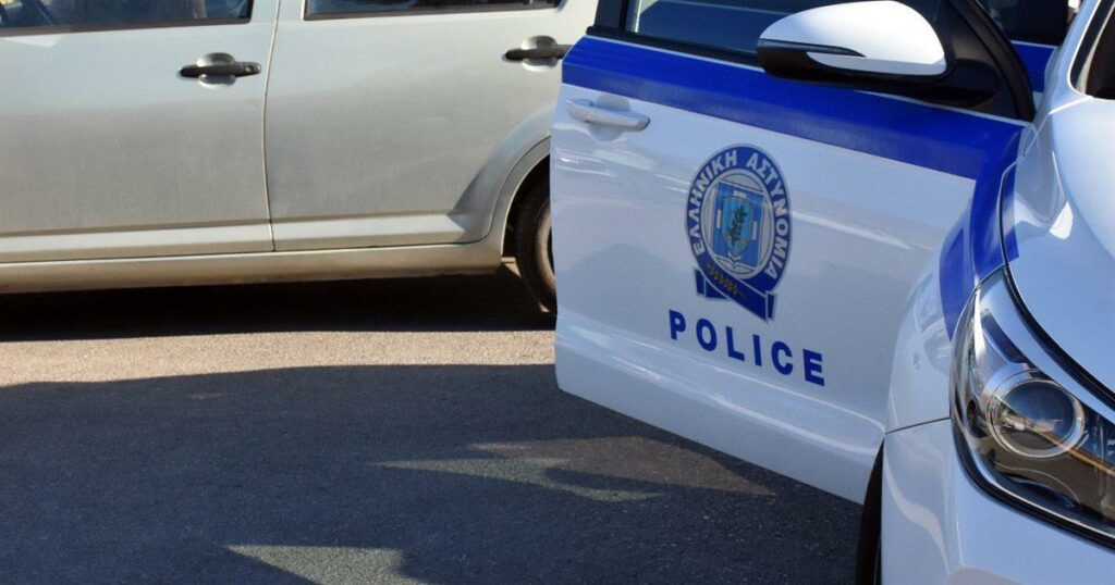 Συνελήφθη γνωστός Έλληνας ηθοποιός επειδή οδηγούσε μεθυσμένος