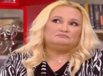 Έκκληση για δουλειά από την Καίτη Φίνου: Σε τραγική οικονομική κατάσταση μετά τον θάνατο και των δύο αδελφών της