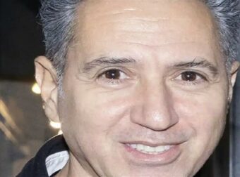 Έκτακτη είδηση για τον τραγουδιστή Δημήτρη Kόκoτα..