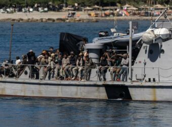 Έκρηξη ροών σε Κρήτη και Γαύδο – Σε συνθήκες καύσωνα εκατοντάδες μετανάστες