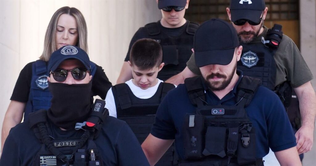 «Tη σκότωσε φράσσοντας εντελώς τη μύτη και…»: Τα εντάλματα «κόλαφος» που δείχνουν πώς σκότωνε τα βρέφη η Ειρήνη Μουρτζούκου