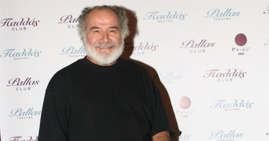 Θοδωρής Κατσαφάδος: «Δεν θέλω να γίνω γραφικός, δεν θέλω να σέρνομαι στη σκηνή ή να ξεχνάω λόγια»