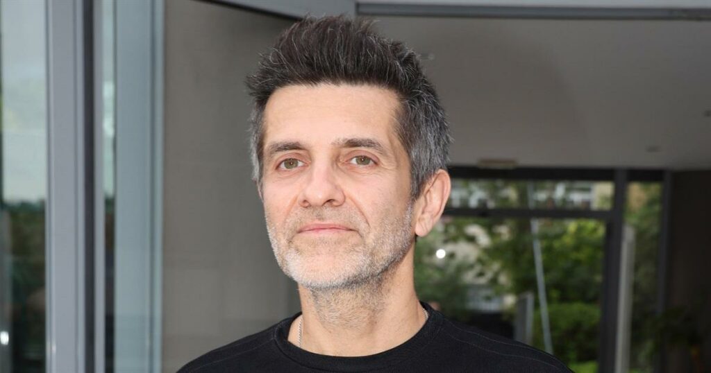 Φοίβος: Η ιστορία πίσω από το τραγούδι «Ρωτάω Ποια» της Βανδή – Έχει κάνει χαμό στο TikTok