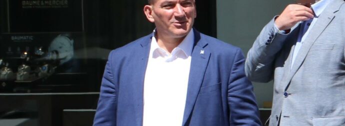 Πύρρος Δήμας για τον τόπο καταγωγής του, τη Χειμάρρα: «Τα χωριά είναι μαραζωμένα, βλέπεις έναν παππού και μία γιαγιά»