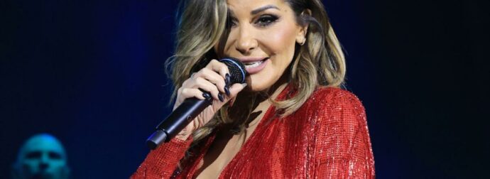 Δέσποινα Βανδή: «Δεν σε κάνει κυρία ούτε η ηλικία, ούτε το ρούχο, ντύνομαι όπως γουστάρω»