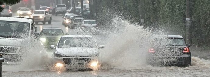 Καιρός: SOS για καταιγίδες τις επόμενες ώρες από Μαρουσάκη και Αρναούτογλου – Ποιες περιοχές κινδυνεύουν