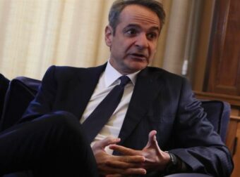 Κυριάκος Μητσοτάκης: Αναβολή του ταξιδιού στο Νταβός λόγω της κακοκαιρίας – Πότε θα αναχωρήσει