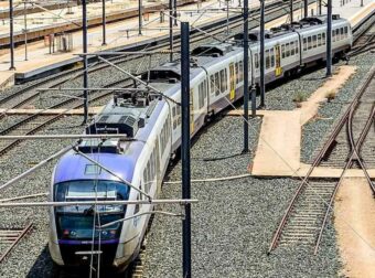 Ιερά Οδός: Αμερικάνος μπασκετμπολίστας μπήκε με το αμάξι στις γραμμές του τρένου – Οδηγούσε μεθυσμένος για 300 μέτρα