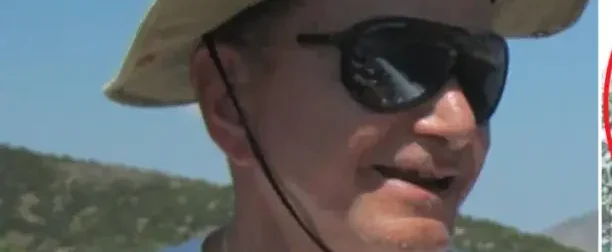 Γλυφάδα – «Παιδί μου, μην με σκοτώνεις άλλο, πέθανα» – Τα τελευταία λόγια του 80χρονου που τον μαχαίρωσε μέχρι θανάτου ο γιος του