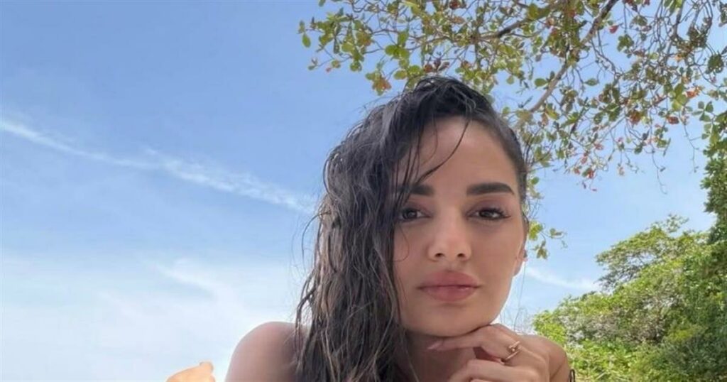 Χαμός με πασίγνωστη Ελληνίδα – Πήγε Ταϊλανδή για μπάνιο Φεβρουάριο μήνα και έπαθαν όλοι σοκ με το κορμί της όταν σηκώθηκε