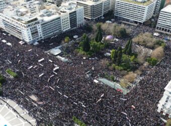 28 Φλεβάρη – Τρία χρόνια από την τραγωδία στα Τέμπη: «Παραλύει» αύριο η Ελλάδα – Ποιοι δεν θα δουλέψουν – Πως θα κινηθούν τα ΜΜΜ
