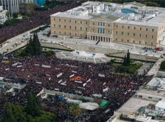 Τέμπη: Συλλαλητήρια σε όλη τη χώρα για την επέτειο της τραγωδίας, σε επιφυλακή 5.000 αστυνομικοί στην Αθήνα – Πώς θα κινηθούν τα Μέσα