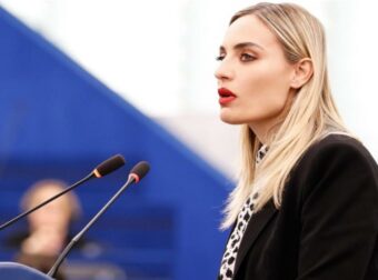 Ελεονώρα Μελέτη: «Θα κάνω ό,τι περνάει από το χέρι μου για να δω τις κοτούλες να λουφάζουν»