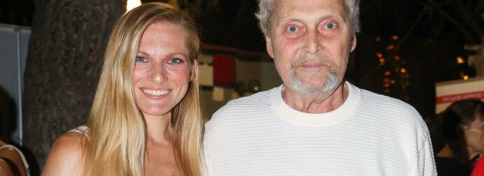 Συγκινεί η Σάρα Εσκενάζη: «Η αγάπη και η στήριξή σας μας έδωσαν δύναμη για την απώλεια του μπαμπά»