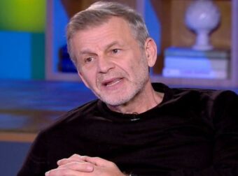Απόστολος Γκλέτσος: «Μπορεί και να μου έχει τύχει να διακόψω ερωτiκή σκηνή λόγω στύσης»