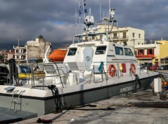 Χίος: Στα χέρια των Αρχών ο Μαροκινός διακινητής, τον αναγνώρισαν οι μετανάστες – Τι γράφουν τα ξένα ΜΜΕ για την τραγωδία