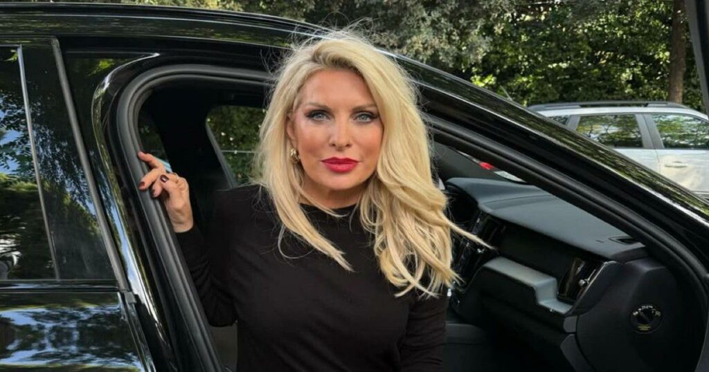 Ελένη Μενεγάκη: Η επική απάντηση σε σχόλιο follower της