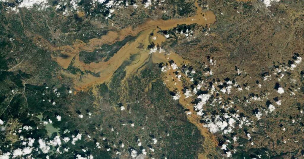 Ηλεία: Στο έλεος των πλημμυρών ο κάμπος – Υπερχείλισαν Πηνειός και Αλφειός