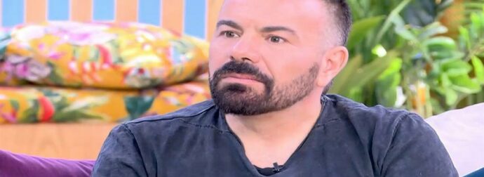 Βασίλης Καλλίδης: «Δεν με ενδιαφέρει τίποτα στη ζωή μου, μόνο να τρώω πατάτες τηγανητές» (video)