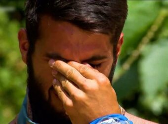 Survivor: Ξέσπασε σε λυγμούς ο Μαλλιαρός – «Μου λείπει, είναι όλη μου η ζωή»