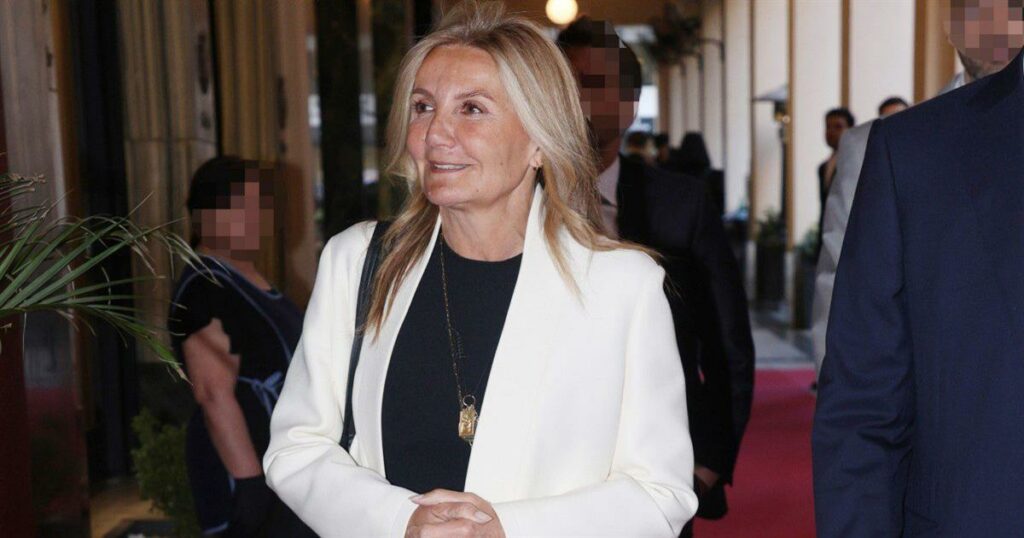 Στο νοσοκομείο η Μαρέβα Γκραμπόφσκι: Χειρουργήθηκε και στα δύο χέρια