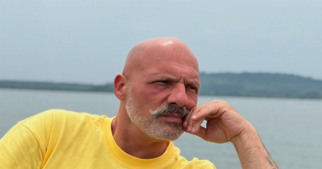 Μουτσινάς: Η πρώτη ανάρτηση μετά την αποκάλυψη για την επιστροφή του στην τηλεόραση