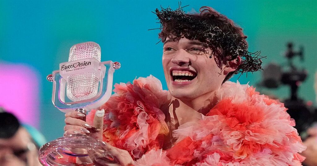Nemo: Επέστρεψε το τρόπαιο της Eurovision «τυλιγμένο με χαρτί υγείας», γυαλιά καρφιά