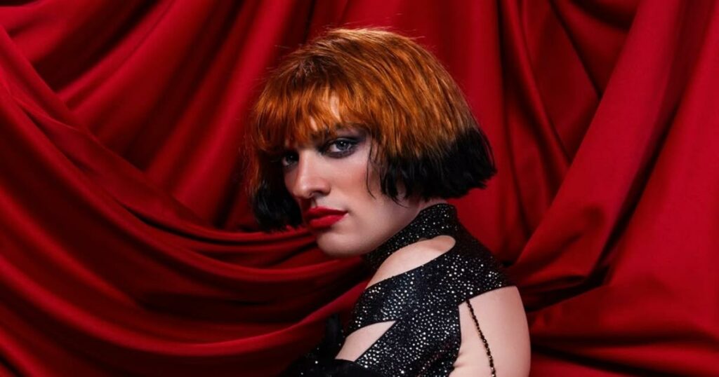 Nemo: Έκανε κομμάτια το τρόπαιο της Eurovision και το έστειλε τυλιγμένο σε χαρτί υγείας πίσω στην EBU