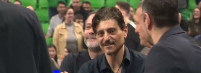 Η εντυπωσιακή ξανθιά γύρισε στο ΟΑΚΑ και την postαρε και ο Γιαννακόπουλος