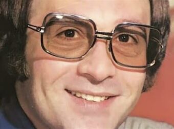 Πέθανε με φριχτό τρόπο στο νοσοκομείο στα 52 ο Έλληνας τραγουδιστής με την διεθνή καριέρα