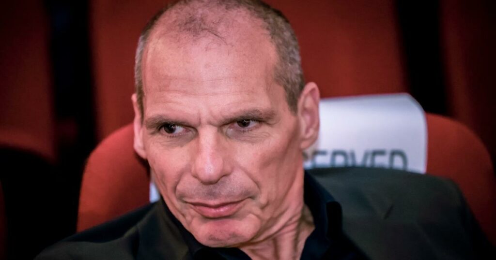 Γιάνης Βαρουφάκης: Παραπέμπεται σε δίκη στις 19 Δεκεμβρίου για τις δηλώσεις περί φούντας και ecstasy