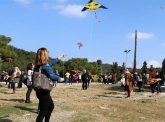 «Μην πετάτε χαρταετό κοντά σε καλώδια» – Οι πιθανοί κίνδυνοι