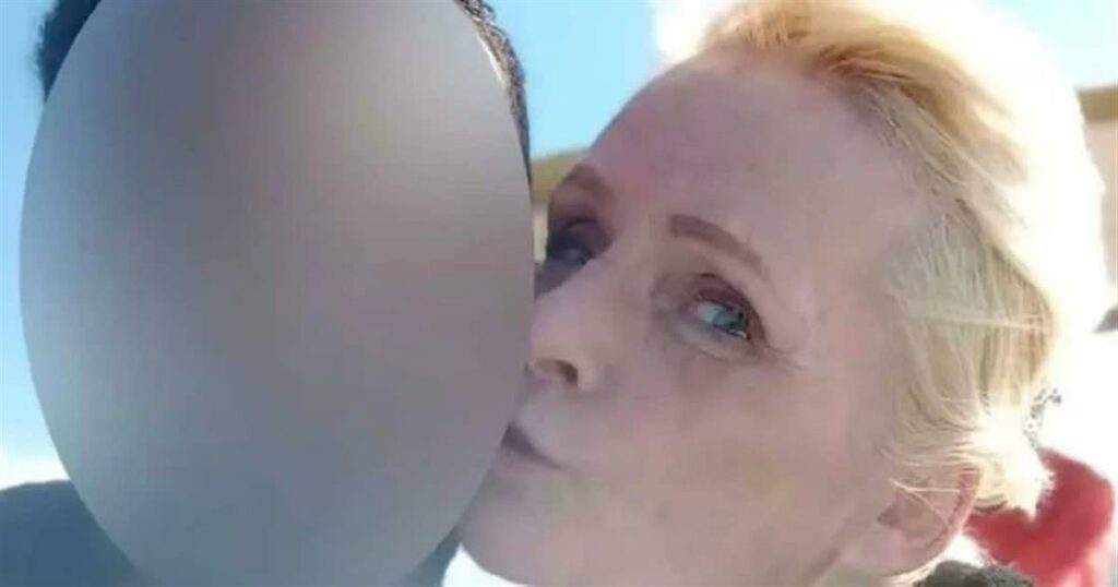 Η ιστορία της 61χρονης που ταξίδεψε στην Αίγυπτο για τον 26χρονο έρωτά της και κατέληξε με χρέη