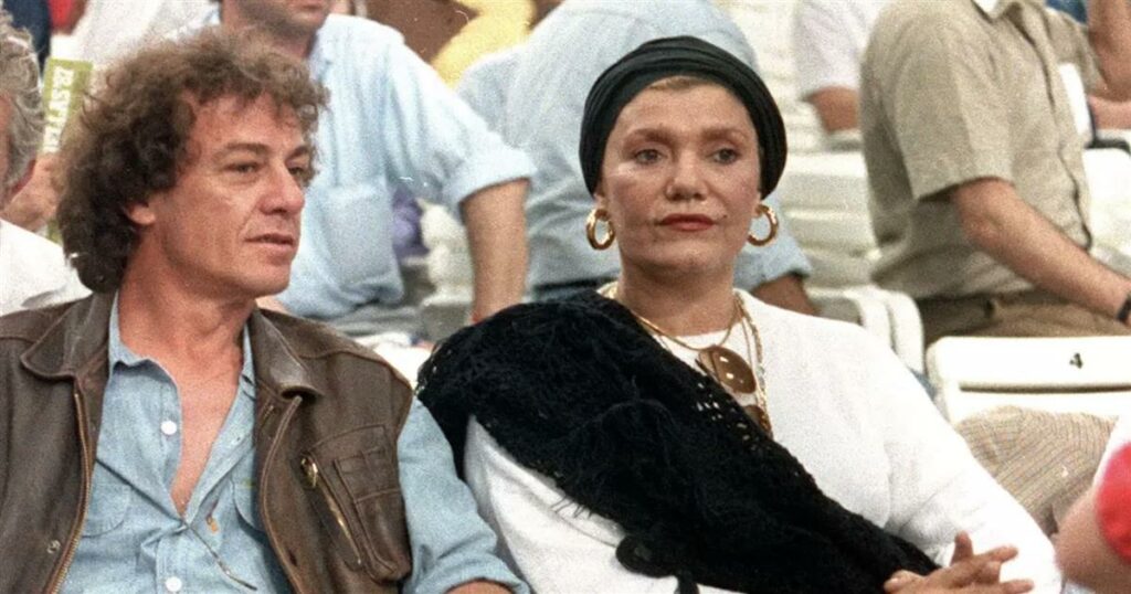 Όταν η Μαρινέλλα έγραψε και τραγούδησε «Με τoν Γκάλη, τον Γιαννάκη» για να υμνήσει τον μπασκετικό Άρη