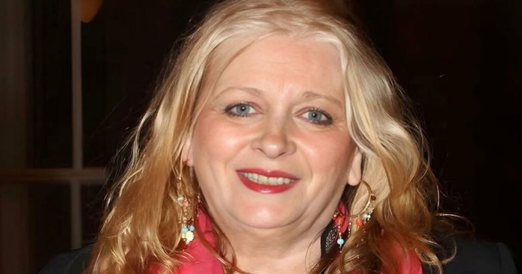 Νόρα Βαλσάμη: Σπάνια εμφάνιση της ηθοποιού – Αισθητά αδυνατισμένη και καταβεβλημένη στα 78 της