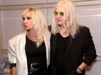 Νίκος Καρβέλας: Αντιδράσεις με το νέο του τραγούδι για τις γυναίκες – «Τη λένε πουτ@να, καργιόλ@, πρόστυχη»