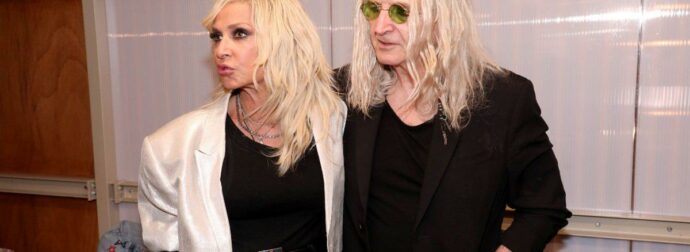 Νίκος Καρβέλας: Αντιδράσεις με το νέο του τραγούδι για τις γυναίκες – «Τη λένε πουτ@να, καργιόλ@, πρόστυχη»