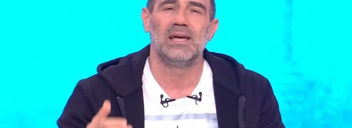 Αντώνης Κανάκης – Το σχόλιό του στο ξεκίνημα του «Ράδιο Αρβύλα»: «Δεν μπορούμε να είμαστε καλά…»