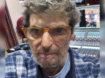 Έκκληση βοήθειας από τον γιο του Μίκη Θεοδωράκη: «Όλο σκέφτομαι να κάνω κακό στον εαυτό μου»