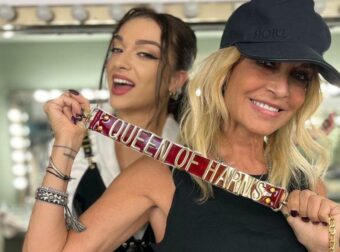 Ζαφειρία Σαάπογλου – Ποια είναι η σχεδιάστρια που επιλέγουν οι μεγαλύτεροι σταρ της Ελλάδας και «ταξιδεύει» στο εξωτερικό