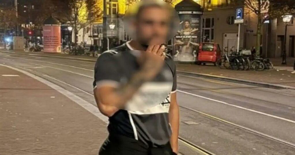 Αυτός είναι ο πασίγνωστος τράπερ που συνελήφθη μετά από καταδίωξη στα Πατήσια – Το μαχαίρι των 20 εκατοστών και το «σκοτεινό» παρελθόν στη φυλακή