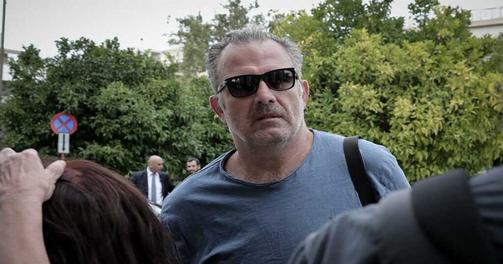 Πασχάλης Τσαρούχας: «Περπατούσα στην Αριστοτέλους με στρας, ζαρτιέρες και τακούνια! Το διασκέδαζα»