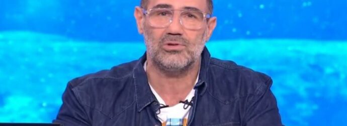 Κανάκης: Με δάκρυα στα μάτια στο κλείσιμο της εκπομπής – «Γ@μώτο αυτός ο κόσμος δεν πρόκειται να αλλάξει ποτέ»