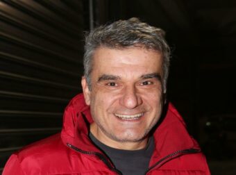 Αποστολάκης: «Σε λίγο όλοι οι τάφοι θα ‘ναι γεμάτοι πορσελάνη και σιλικόνες» – Η δήλωση για τον Χριστό που προκάλεσε αντιδράσεις