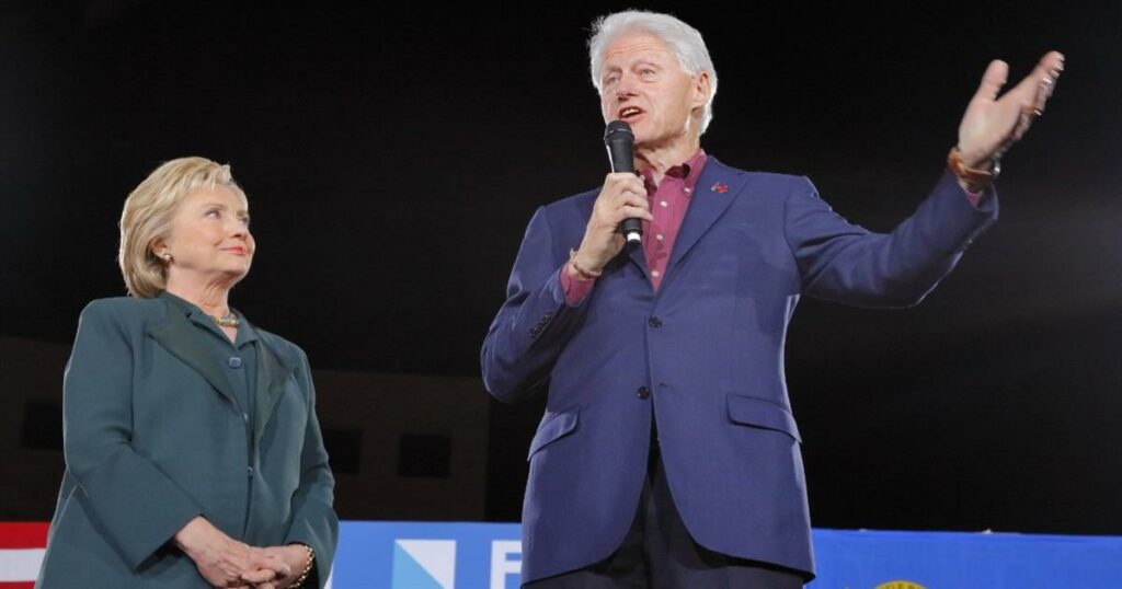 Μπιλ Κλίντον: Viral στιγμή που σπρώχνει την Χίλαρι σε διάβαση πεζών (Βίντεο)