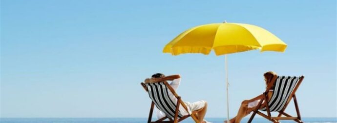 Η Ελλάδα τίγκα στους τουρίστες, αλλά ένας στους δύο Έλληνες δεν αντέχει ούτε μία εβδομάδα διακοπές τον χρόνο
